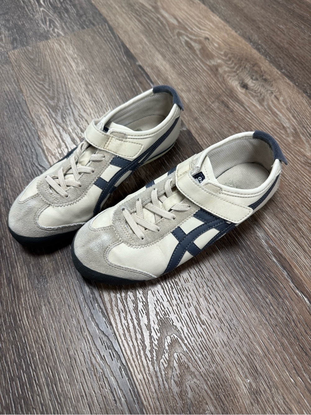 Onitsuka Tiger White and Navy Kids Sneaker